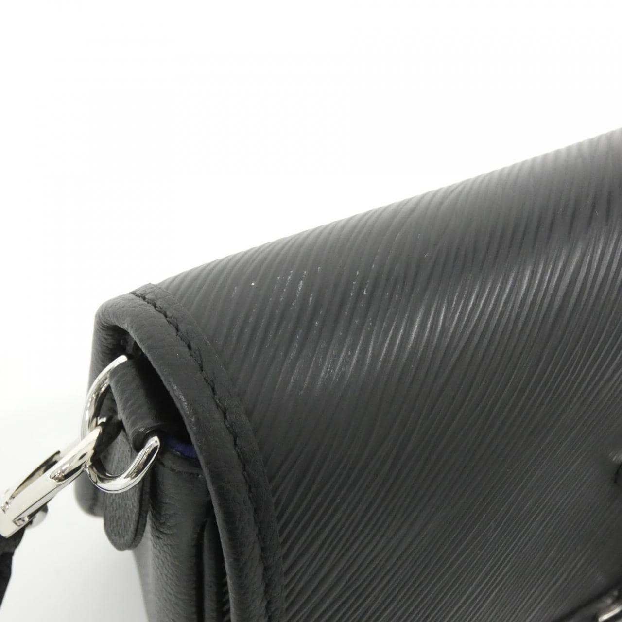 ルイヴィトン エピ ビュシ M59386 ショルダーバッグ