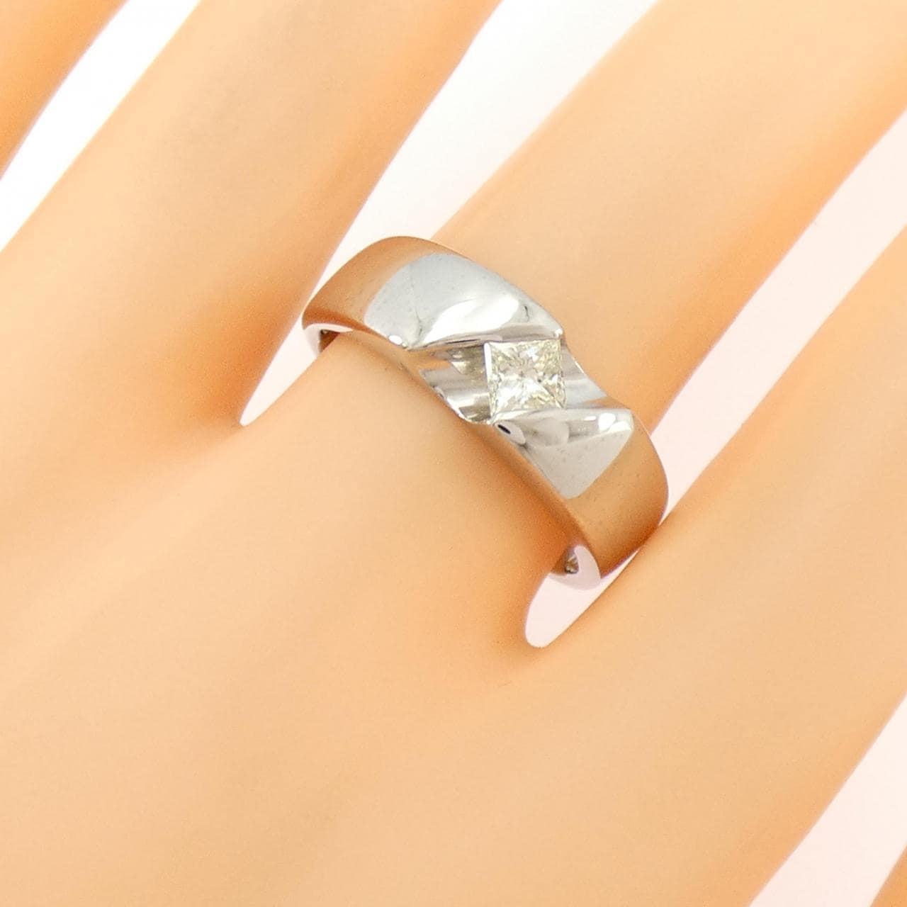 K18WG ダイヤモンド リング 0.324CT