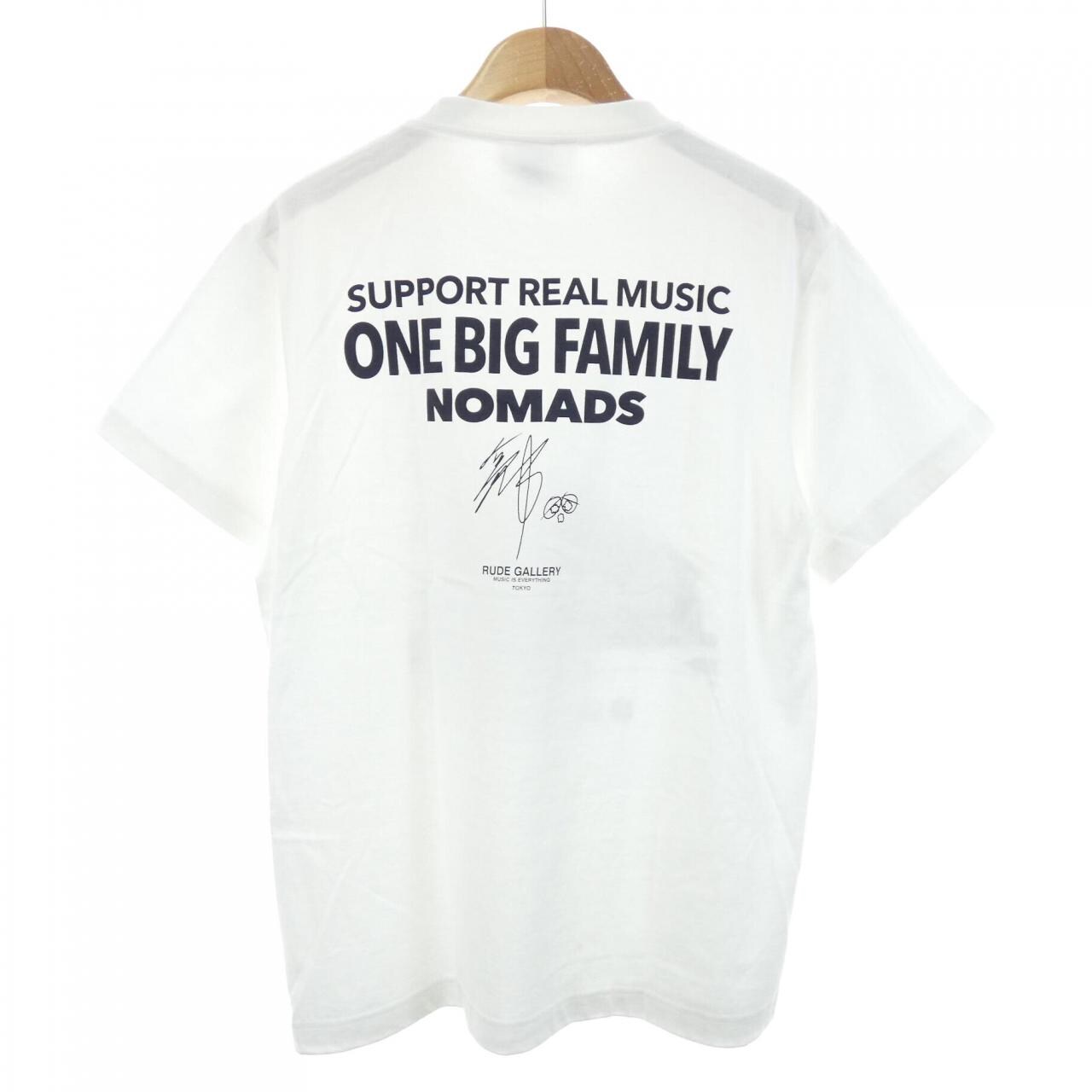 ONE BIG FAMILY Tシャツ