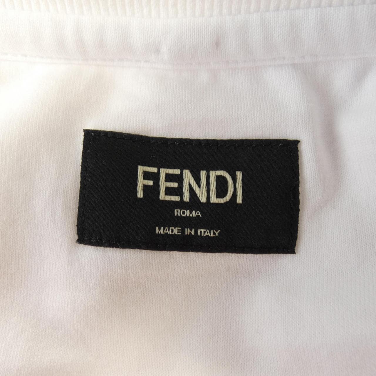 フェンディ FENDI FY0936 AN25 Tシャツ
