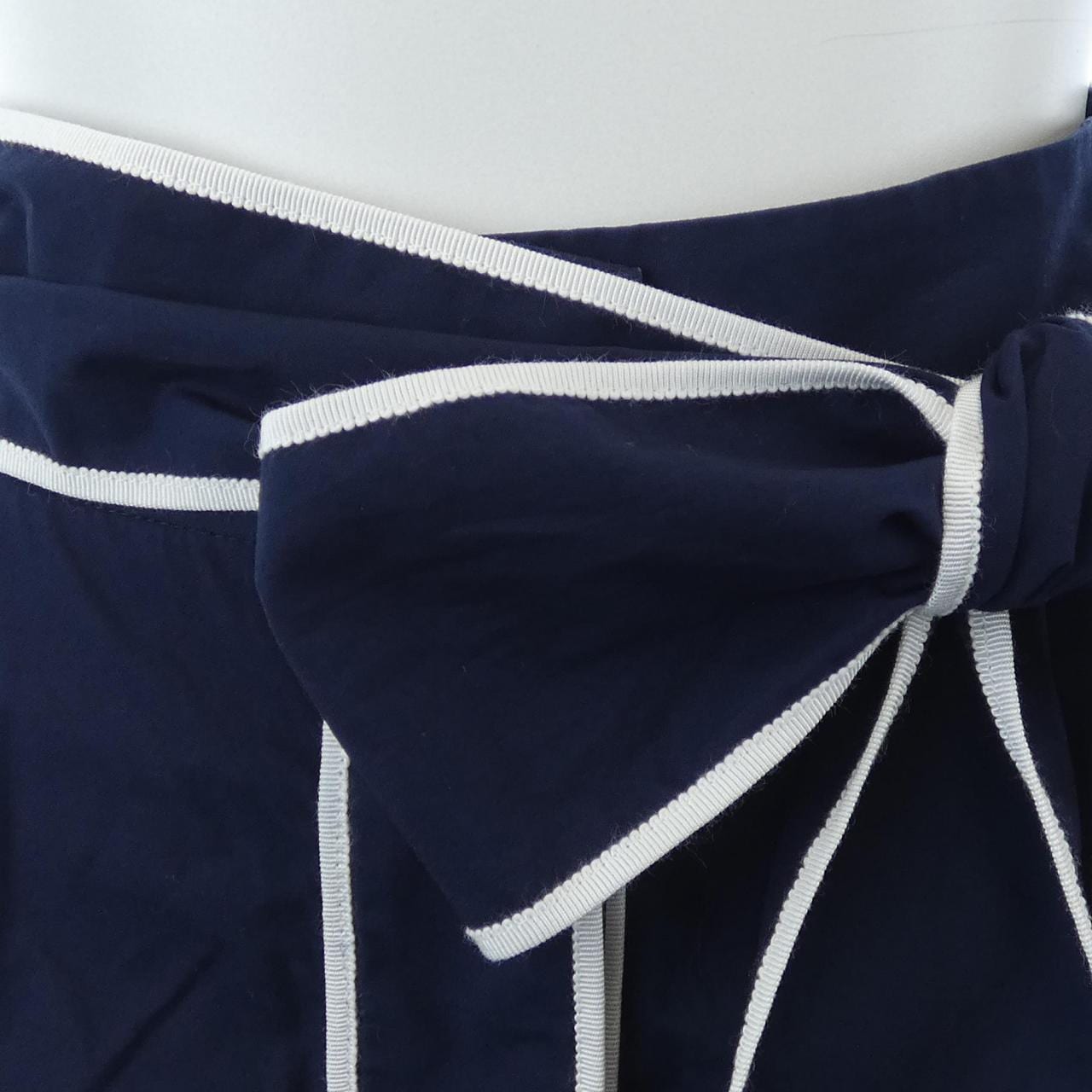 キャロライナヘレラ CAROLINA HERRERA スカート