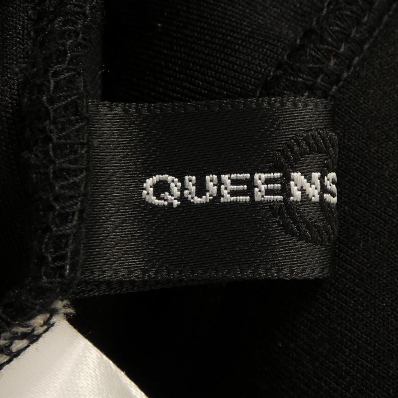 クィーンズコート QUEENS COURT パーカー