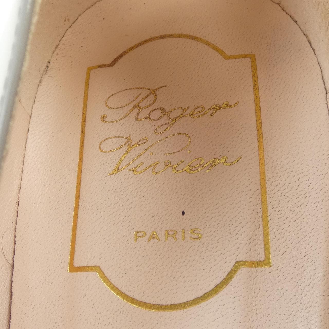 ロジェヴィヴィエ ROGER VIVIER パンプス