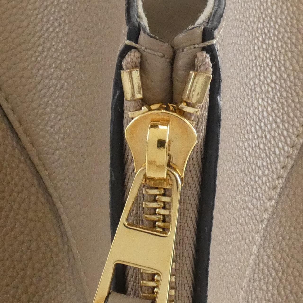 ロエベ ハンモック スモール 38712KBN60 ショルダーバッグ