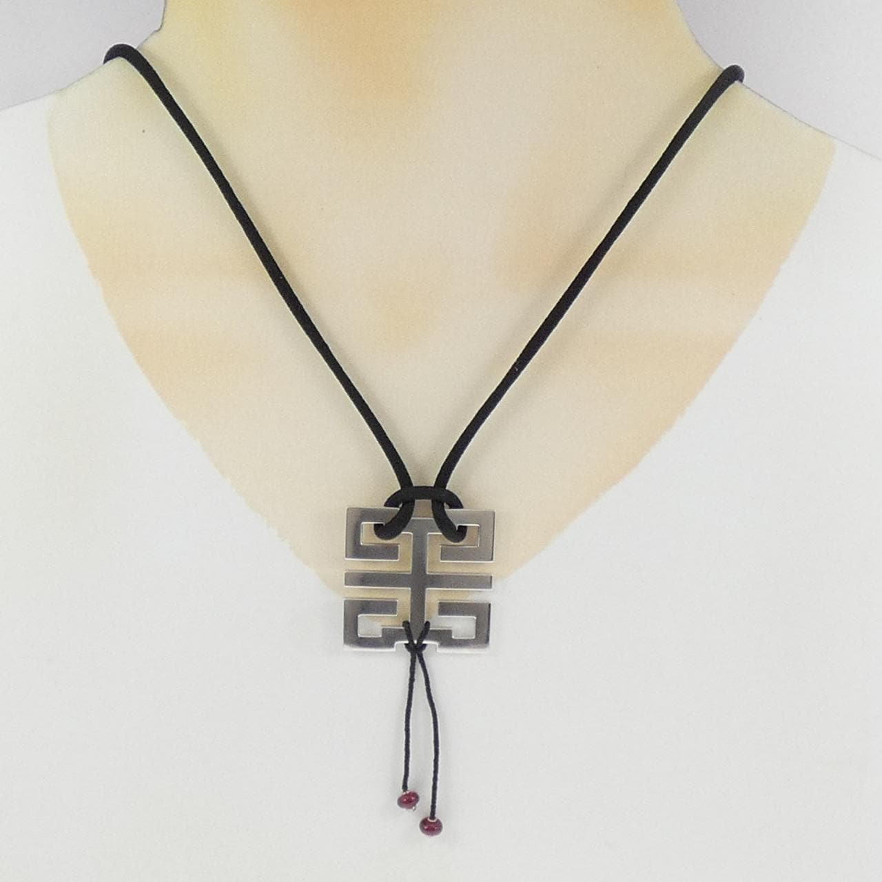 カルティエ ウィッシュノット ネックレス