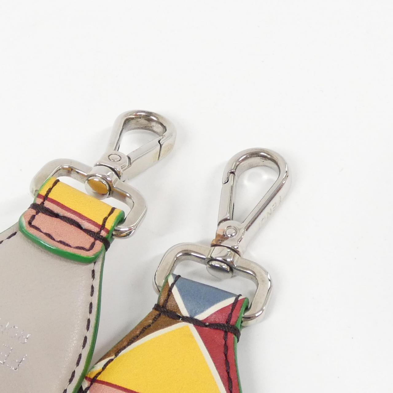 フェンディ ストラップ ユー 8AV077 84Q