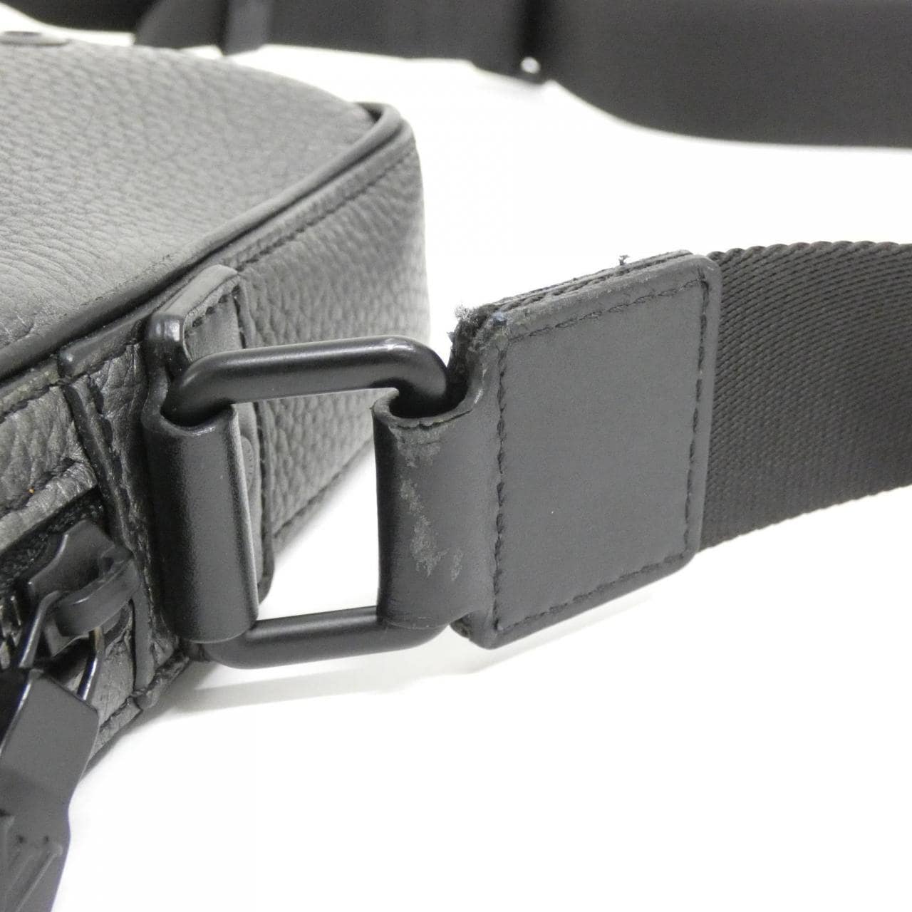 LOUIS VUITTON Alpha Messenger M52767 Shoulder Bag