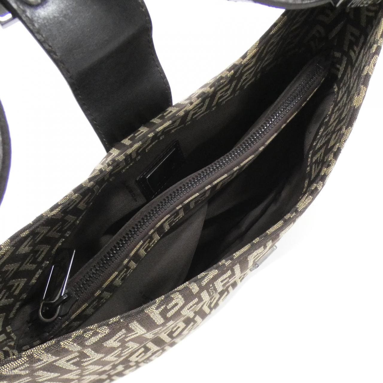 フェンディ 8BR036 JQ4 ショルダーバッグ