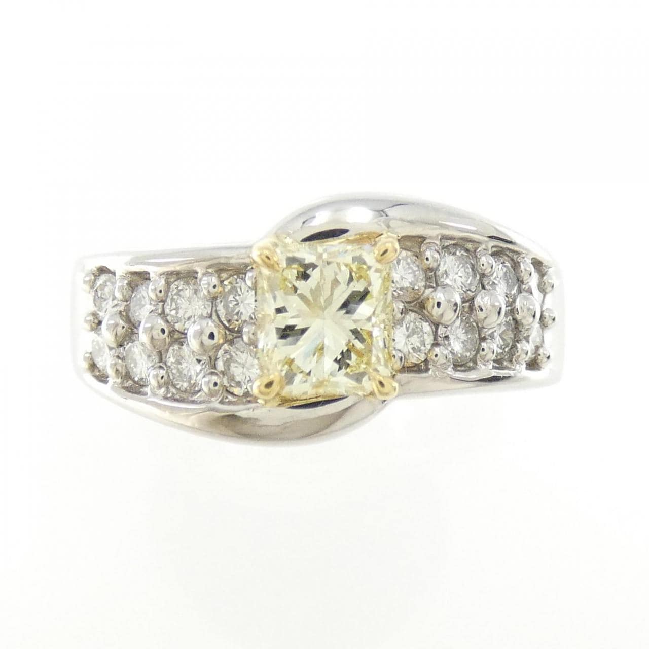 PT/K18YG Diamond ring 0.55CT