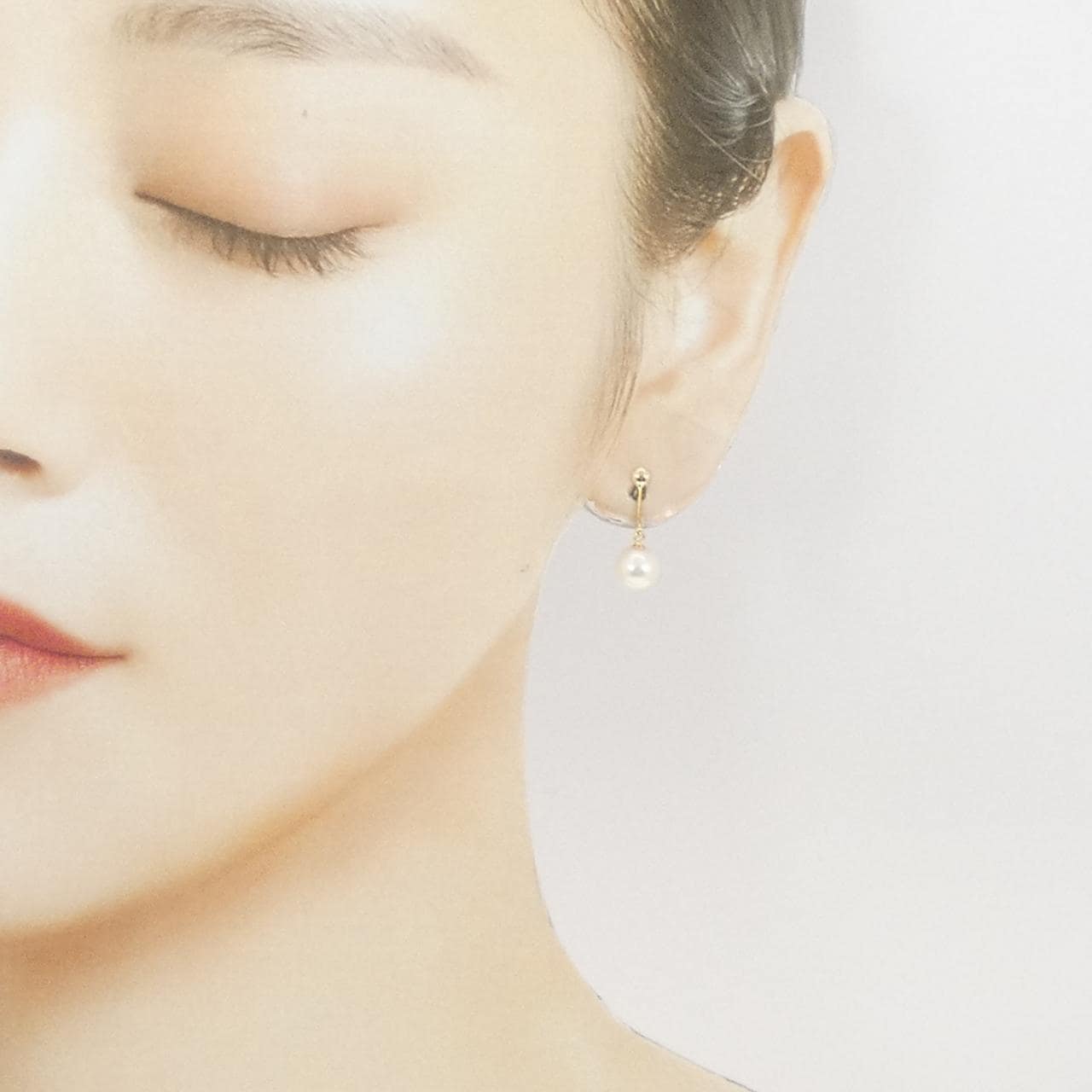 K18YG Akoya珍珠耳夹7.0 毫米