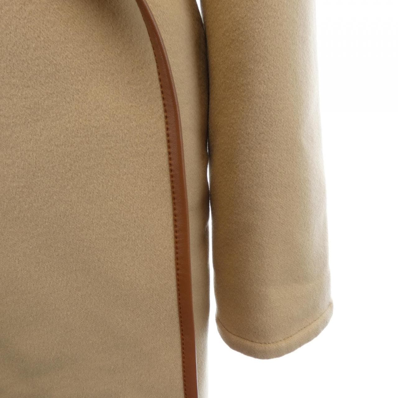 ルイヴィトン LOUIS VUITTON ベルテッドダブルフェイスフーデッドラップコート FMCO05NUV コート
