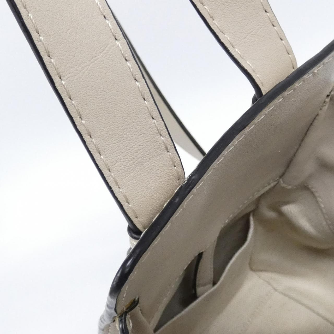 ロエベ ハンモック ドローストリング スモール 314 39 Z95 ショルダーバッグ