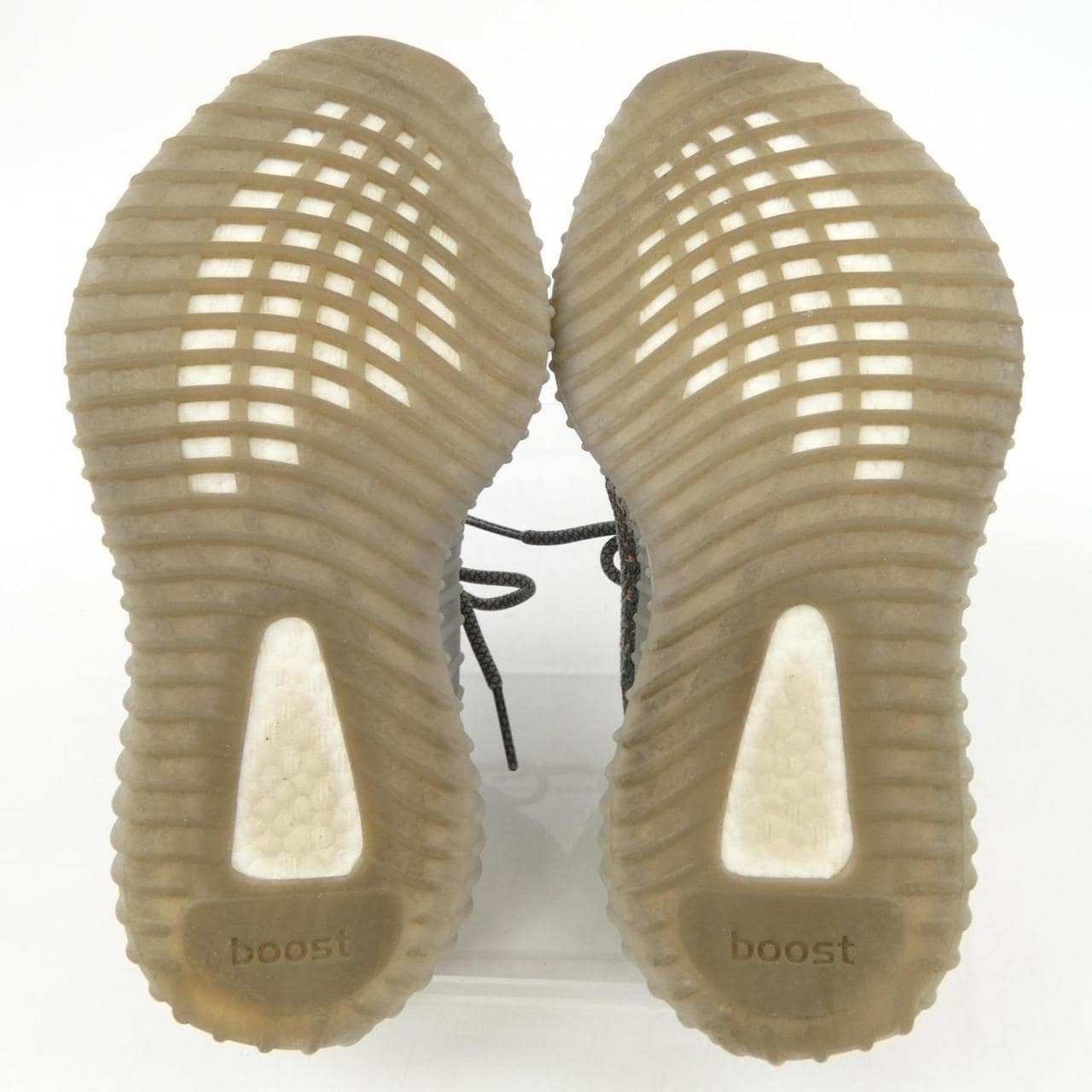 イージー YEEZY GW1229 スニーカー