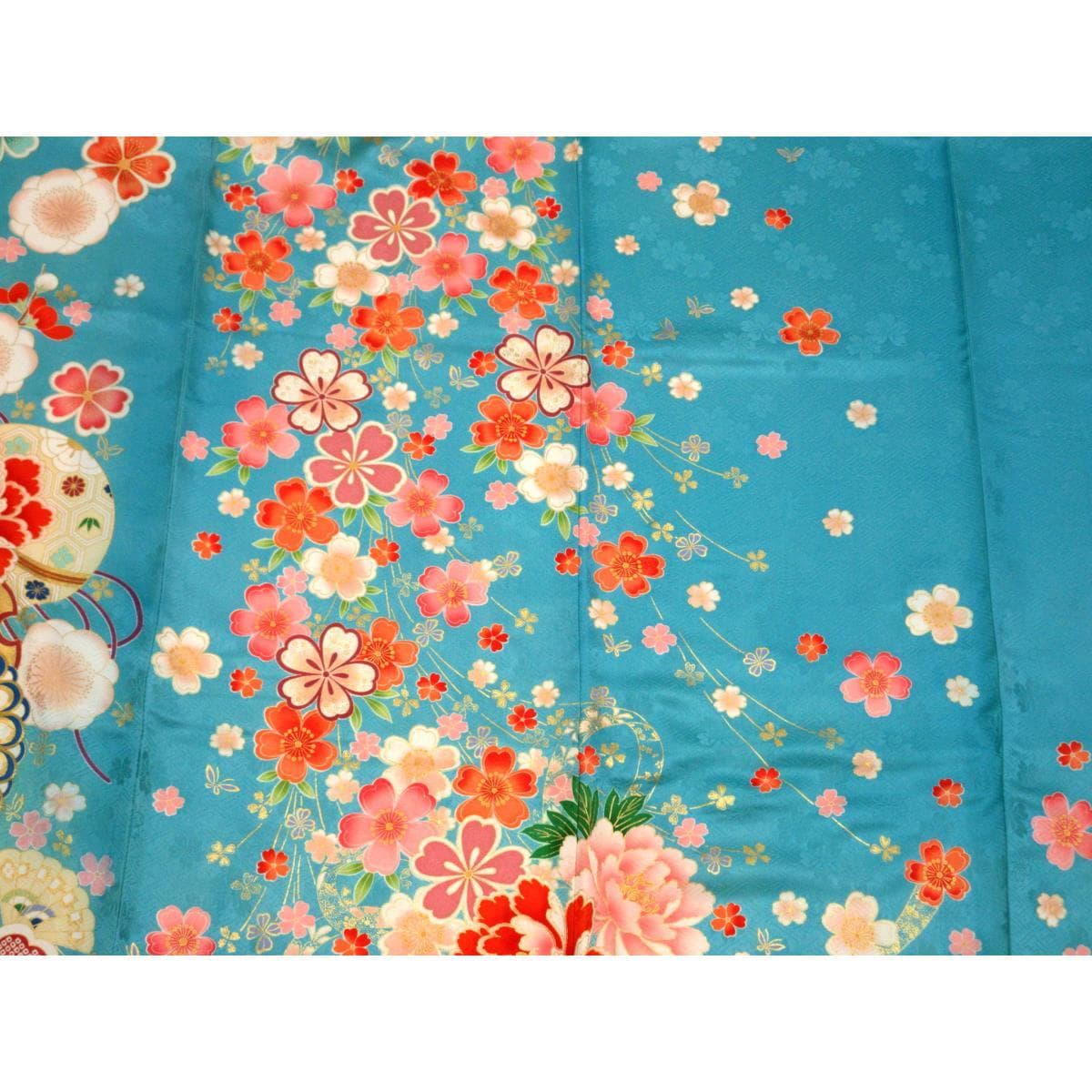 [Unused items] Kimono with Yuzen gold leaf finish and embroidered gradation dyeing