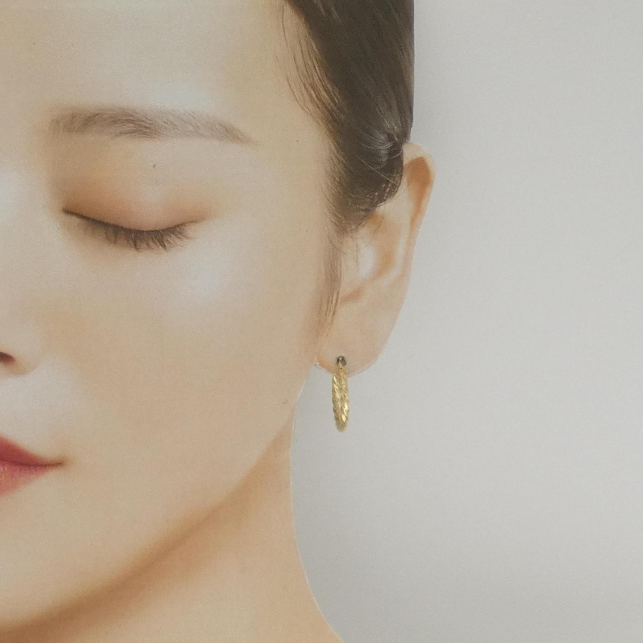 ウノアエレ 750YG ピアス