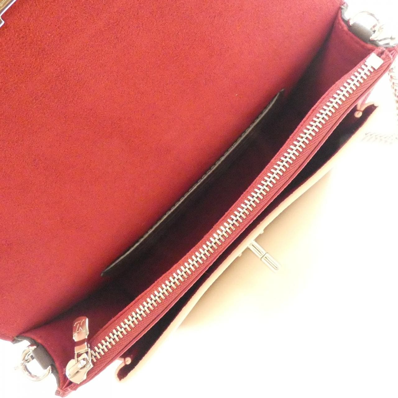 LOUIS VUITTON Pochette Lockme Chain M63470 单肩包