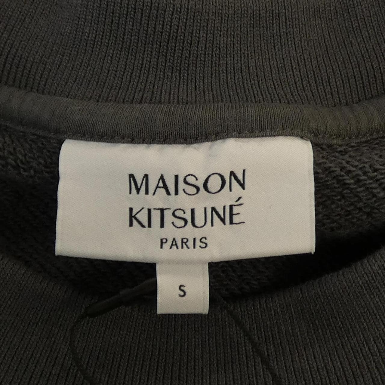 メゾンキツネ MAISON KITSUNE PM00306KM0340 P180 スウェット