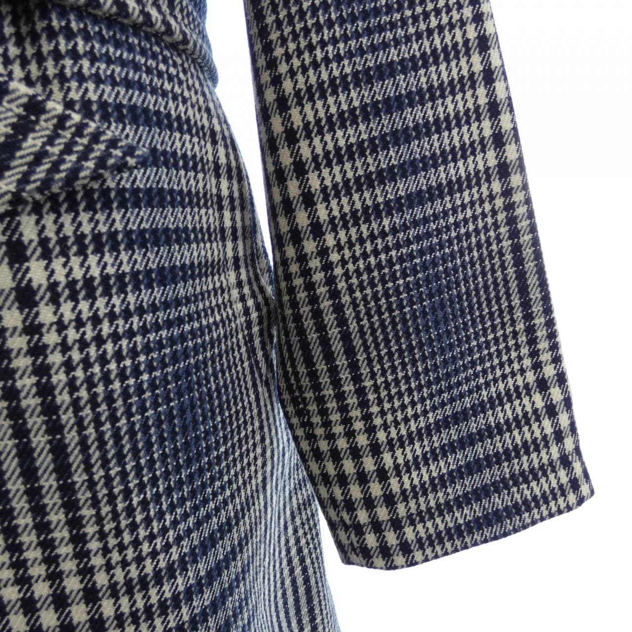 タリアトーレ TAGLIATORE コート