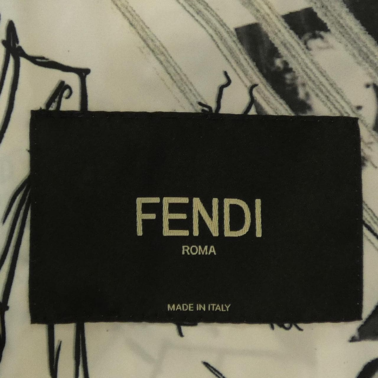 フェンディ FENDI FW0207 A9N4 ジャケット