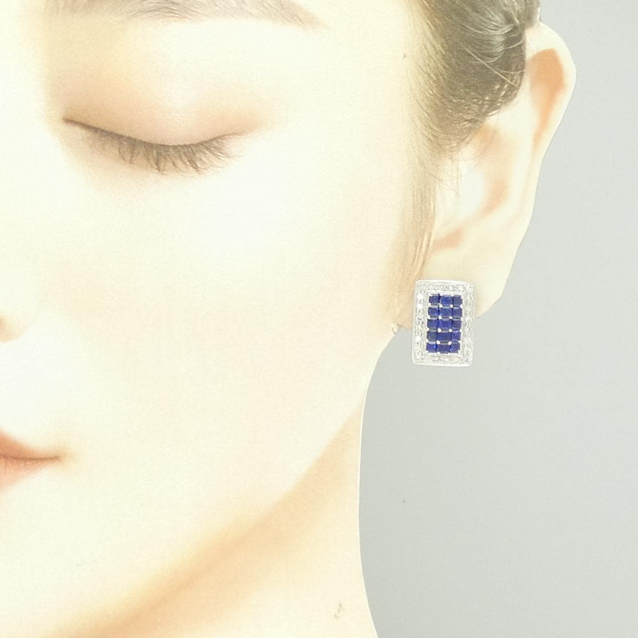 K18WG サファイヤ イヤリング 2.82CT