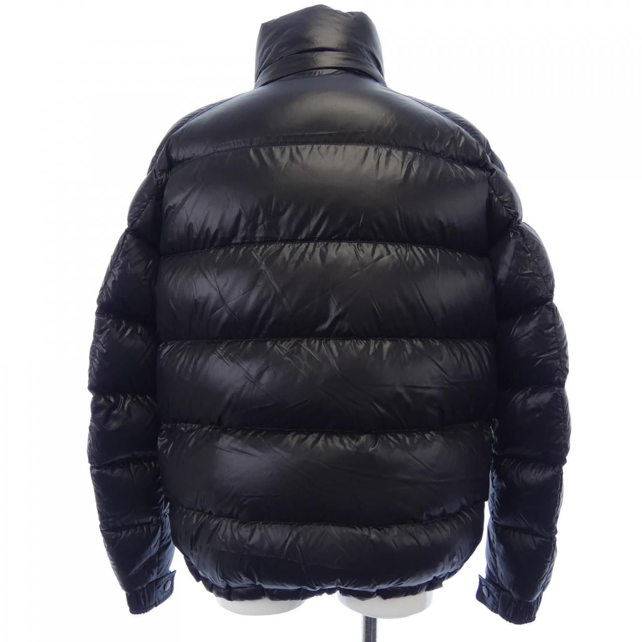 モンクレール MONCLER ダウンジャケット