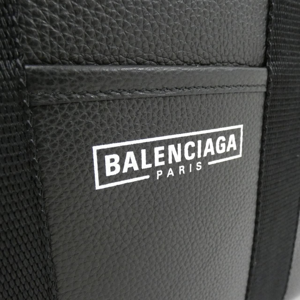 [BRAND NEW] BALENCIAGA HARDWEAR 671402 2103A Bag