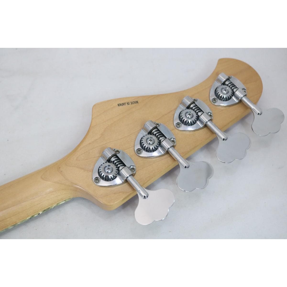 ＢＡＣＣＨＵＳ　　ＷＯＯＤＬＩＮＥ　ＡＳＨ　４／Ｅ