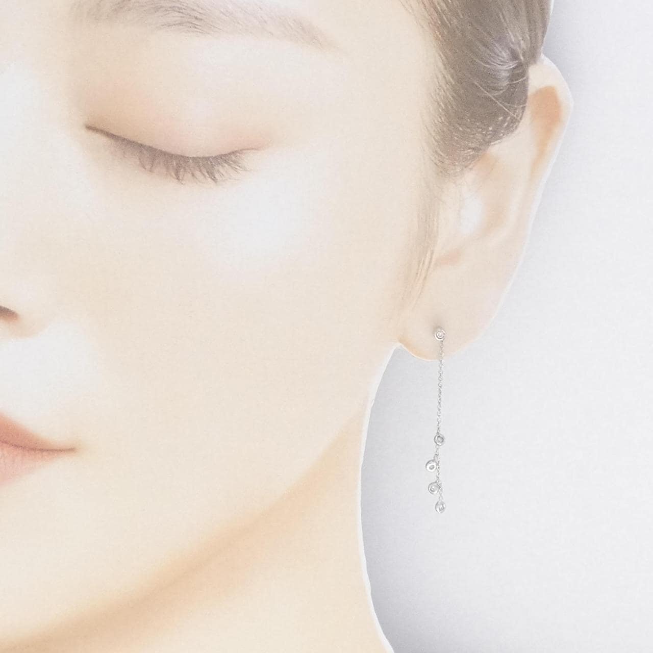 K18WG Diamond earrings