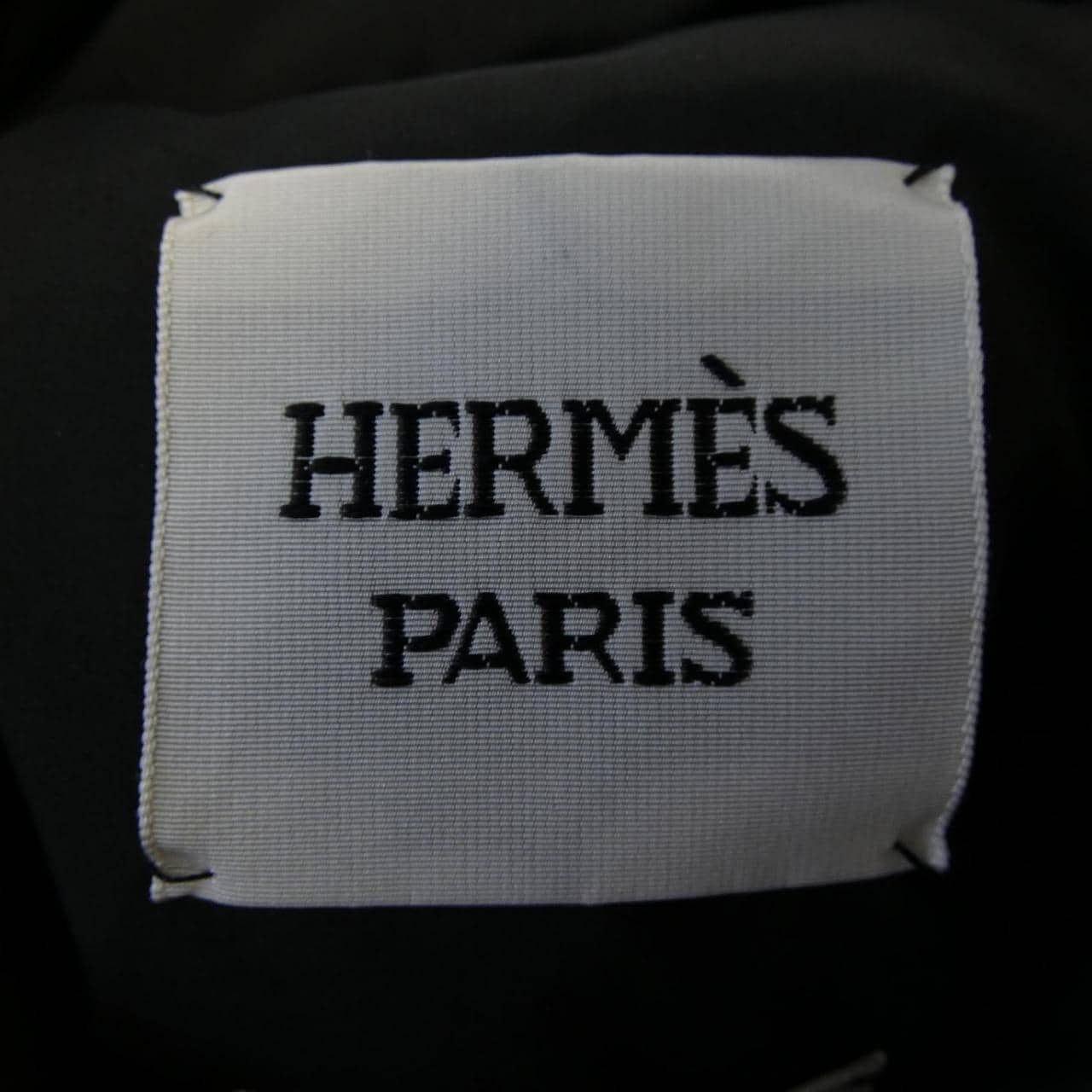 エルメス HERMES カルトゥッシュ クルードセル 4H0168DR ダウンジャケット
