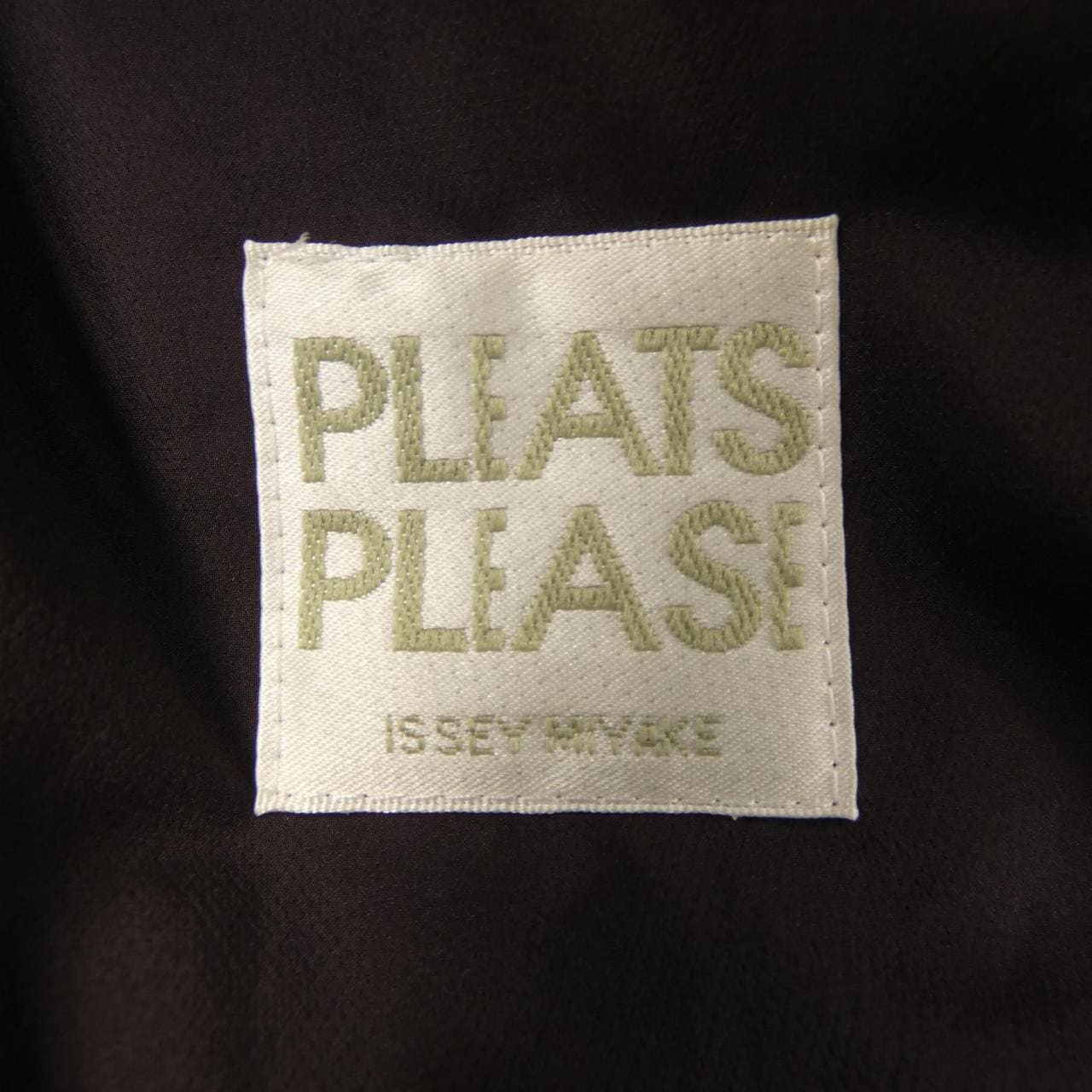 プリーツプリーズ PLEATS PLEASE コート