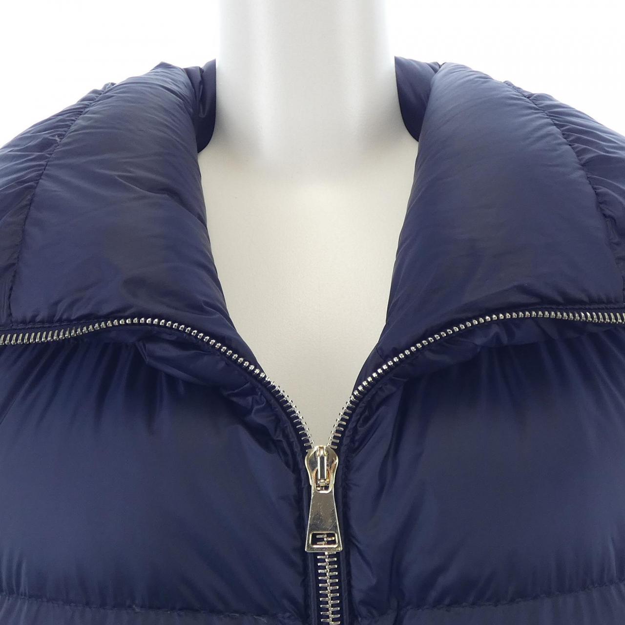 モンクレール MONCLER ダウンジャケット