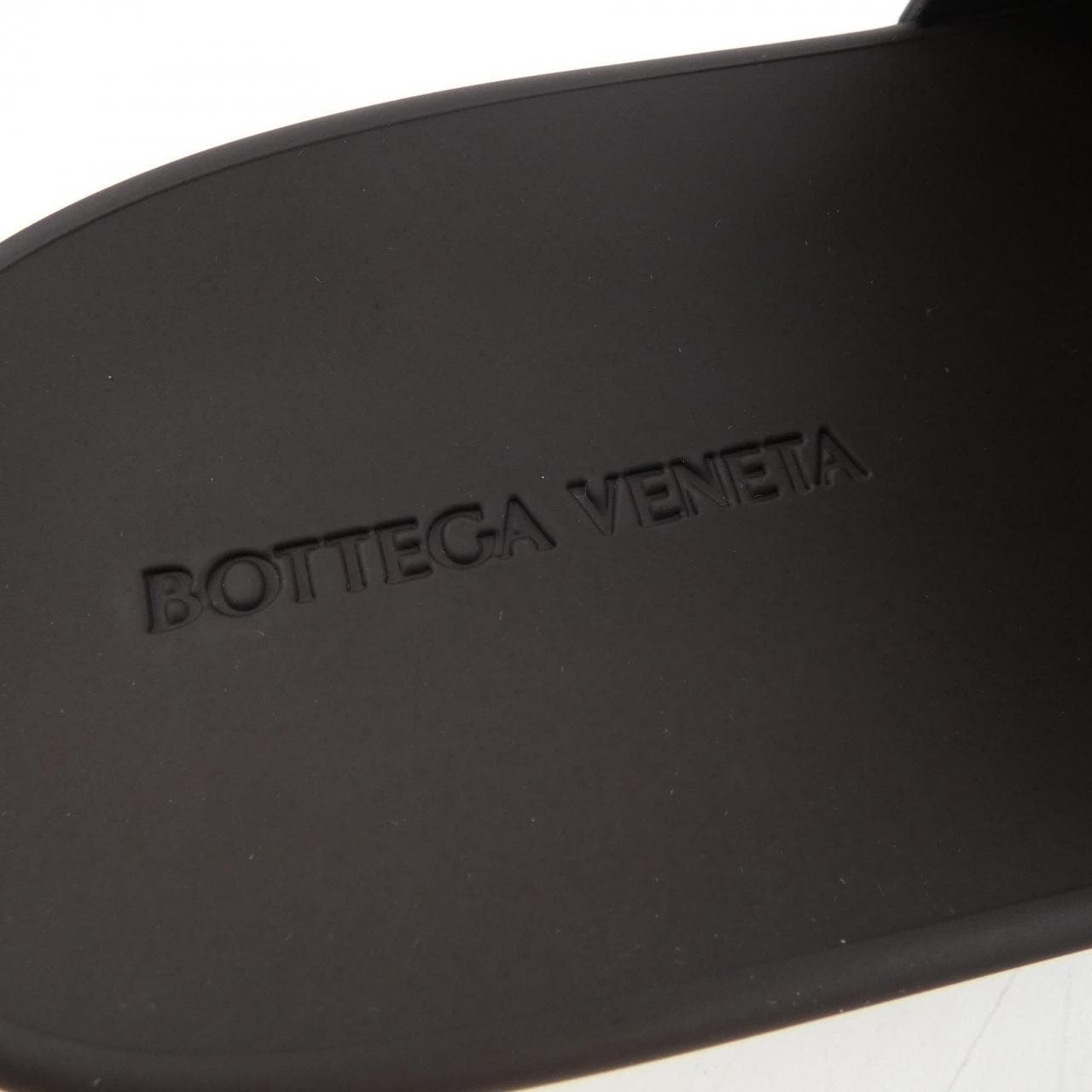ボッテガヴェネタ BOTTEGA VENETA 690105　V1060　2113 サンダル