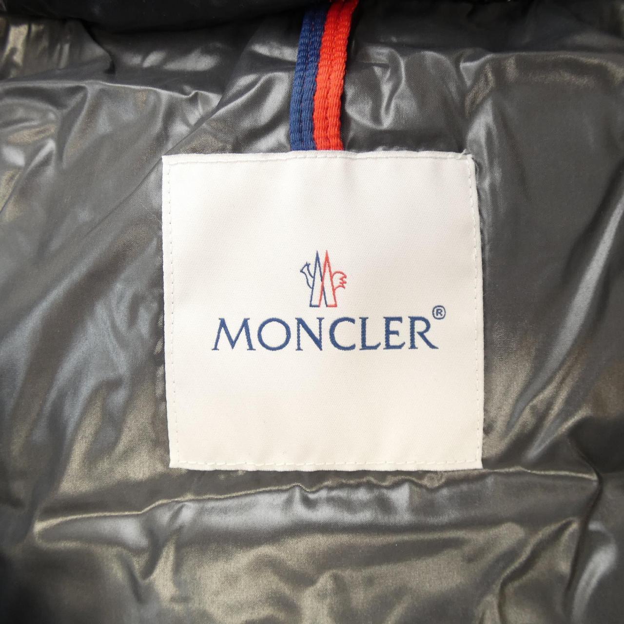 モンクレール MONCLER ダウンジャケット