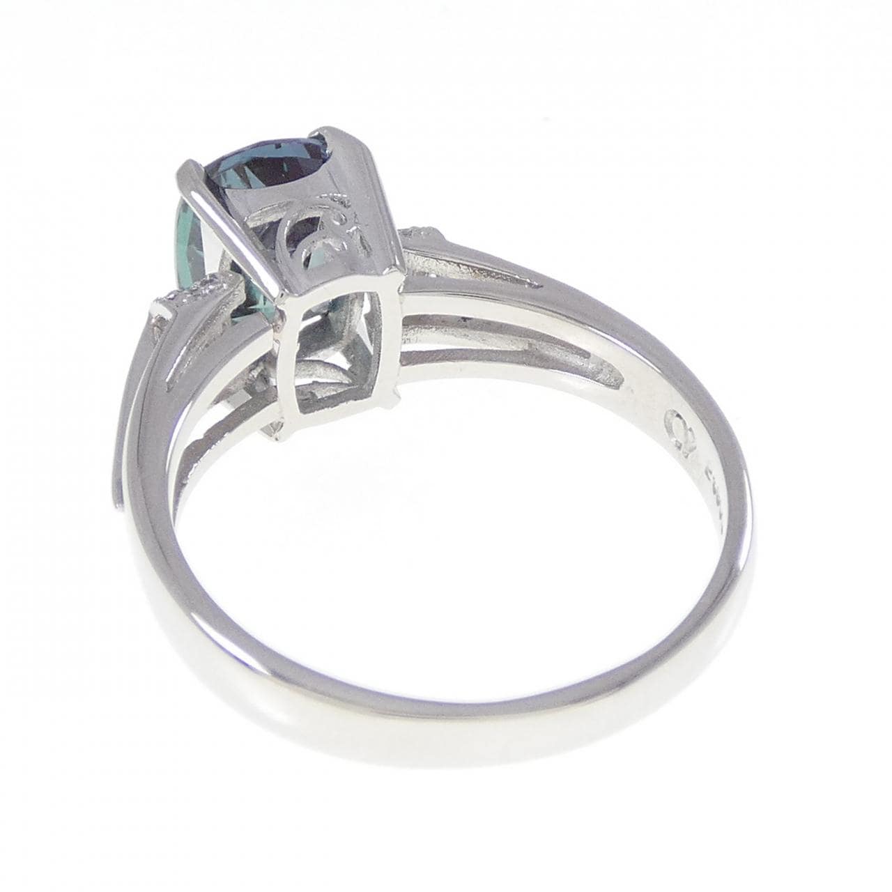 Cresent Vert Alexandrite Ring 2.56CT