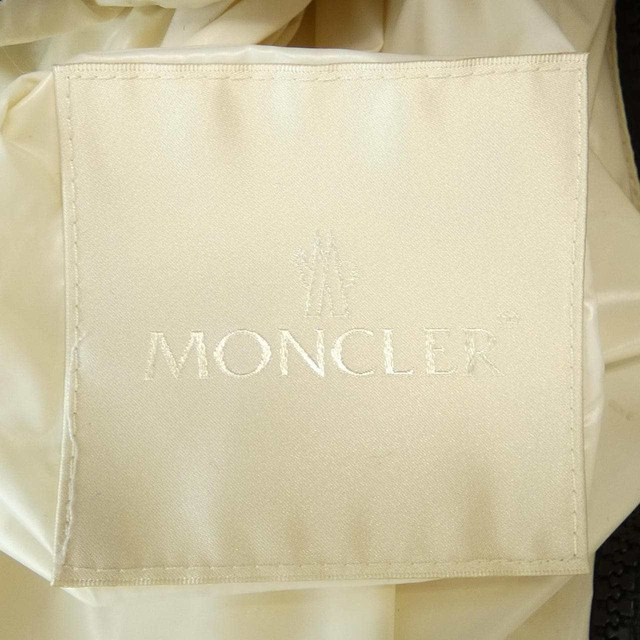 モンクレール MONCLER ダウンジャケット