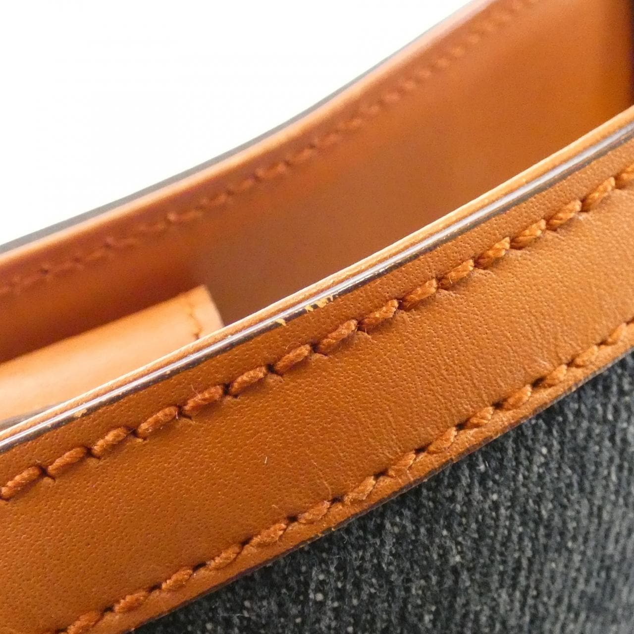 グッチ 348715 KM91Y バッグ