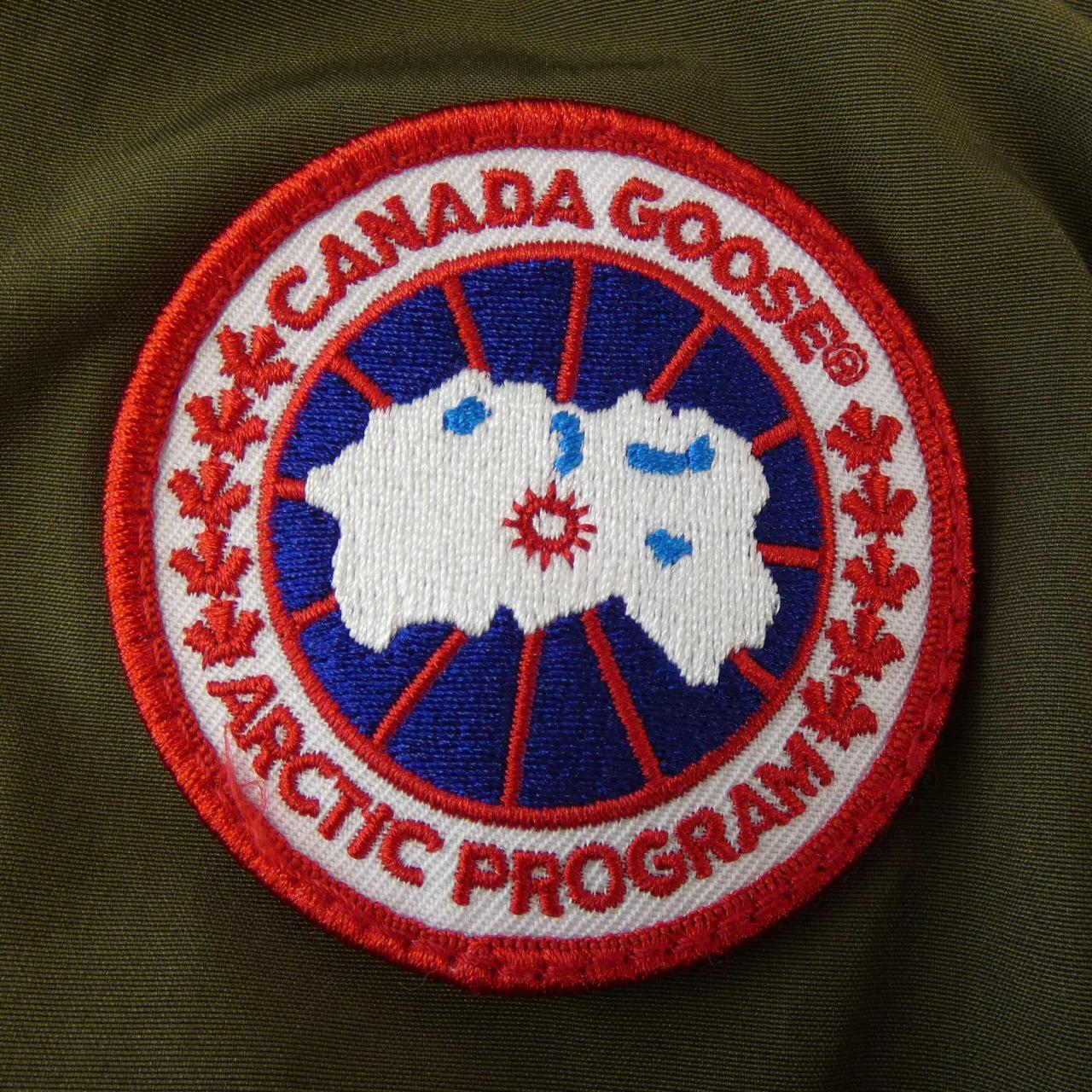 カナダグース CANADA GOOSE ダウンジャケット
