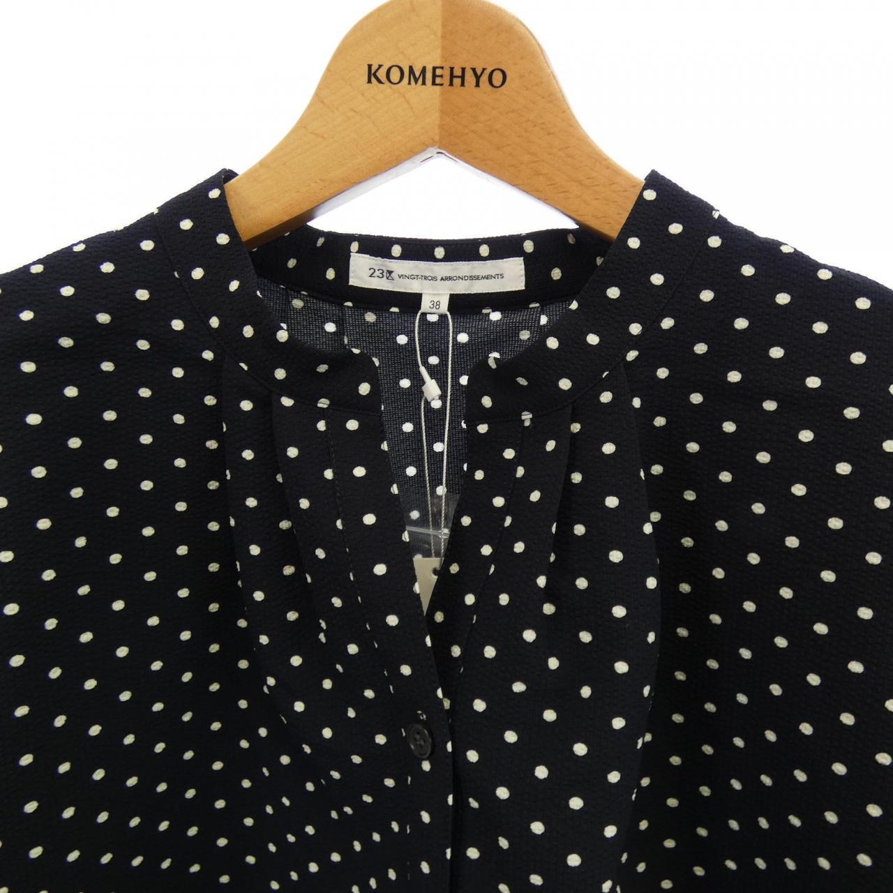 ニジュウサンク 23区 トップス