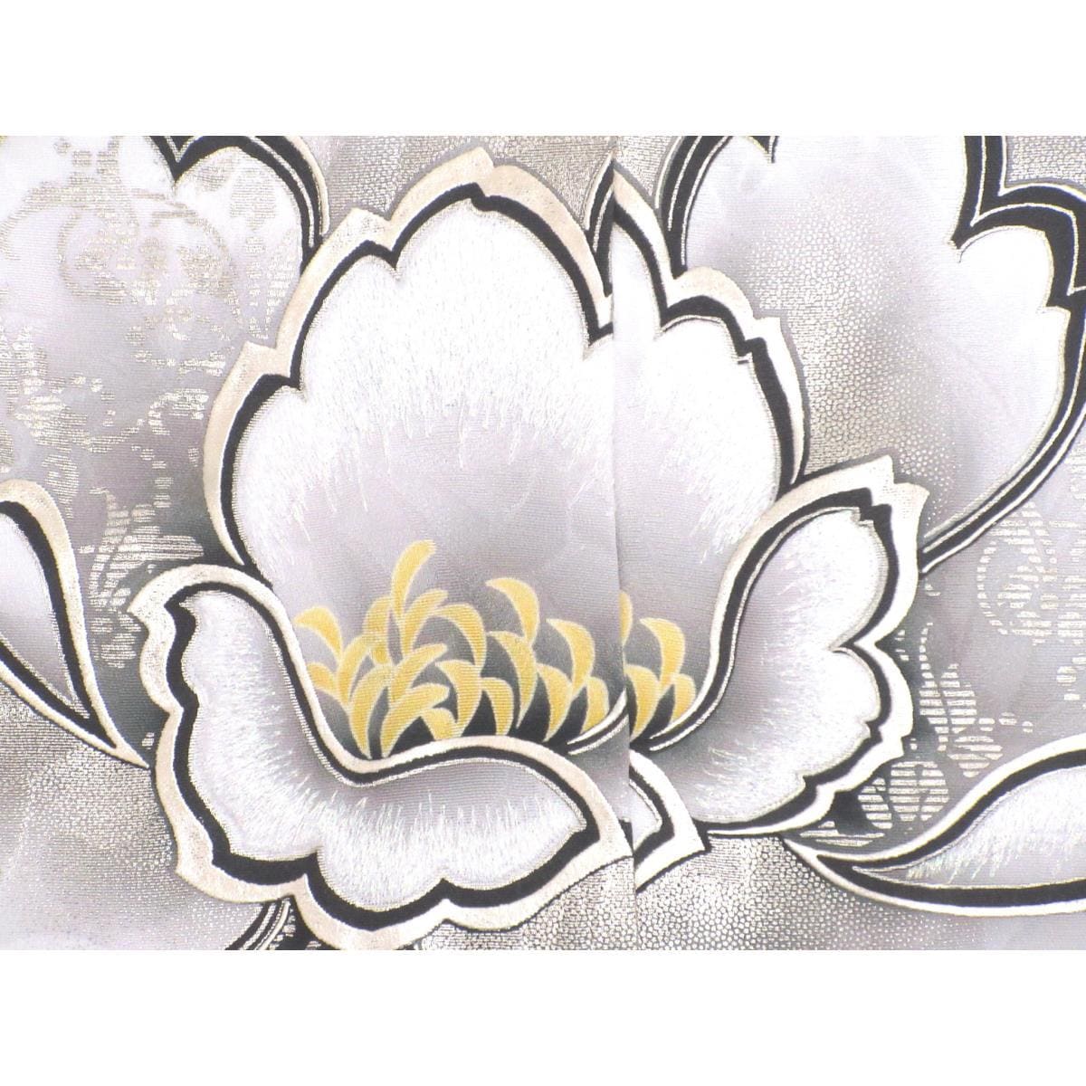 【未使用品】仮縫い　振袖　友禅金彩加工　刺繍入り