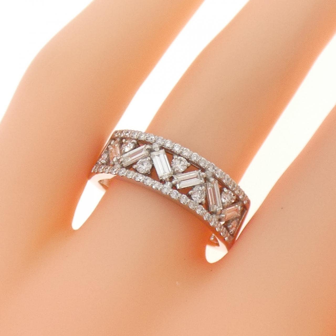 [新品] PT900钻石戒指 0.70CT