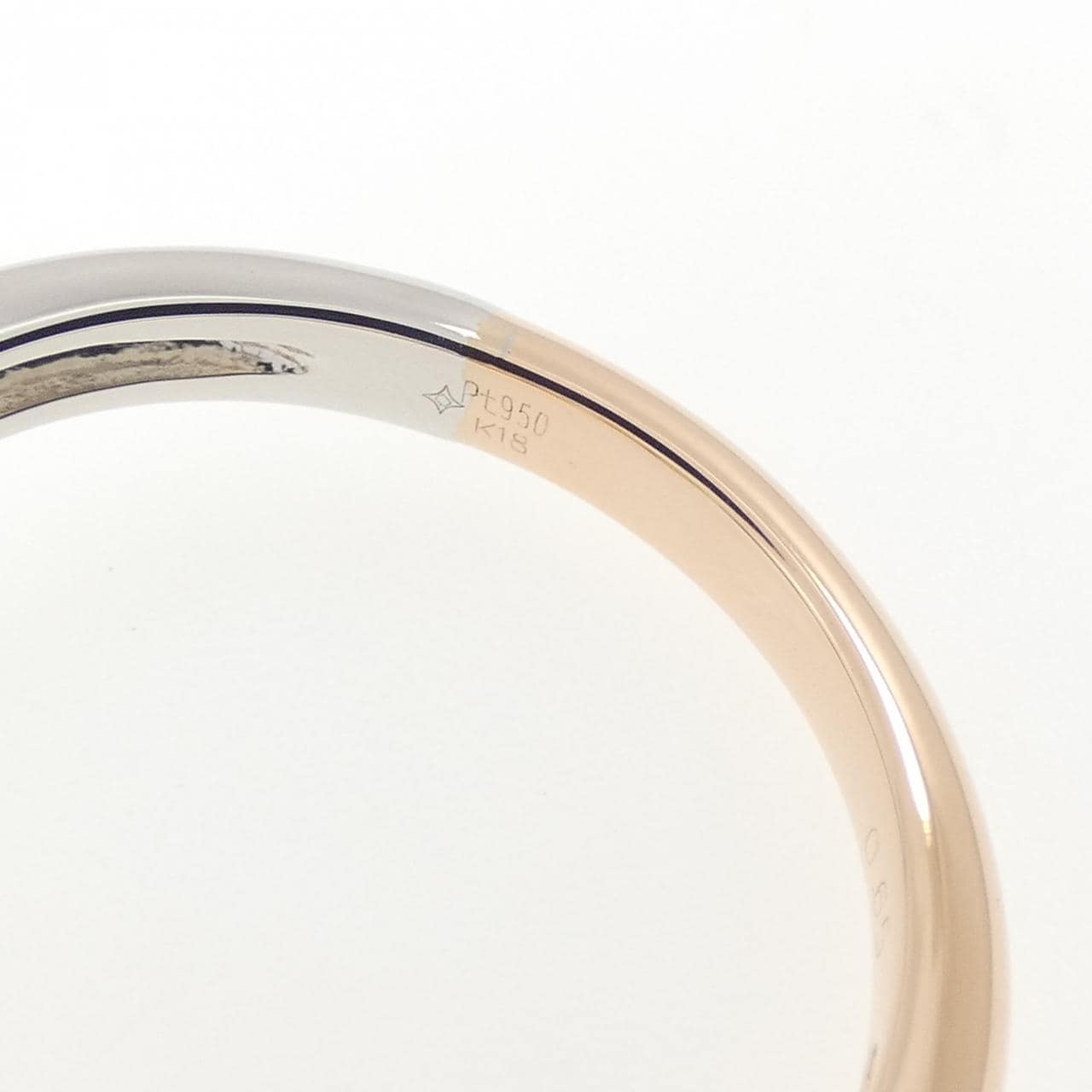 ジーエスティービー ダイヤモンド リング 0.65CT