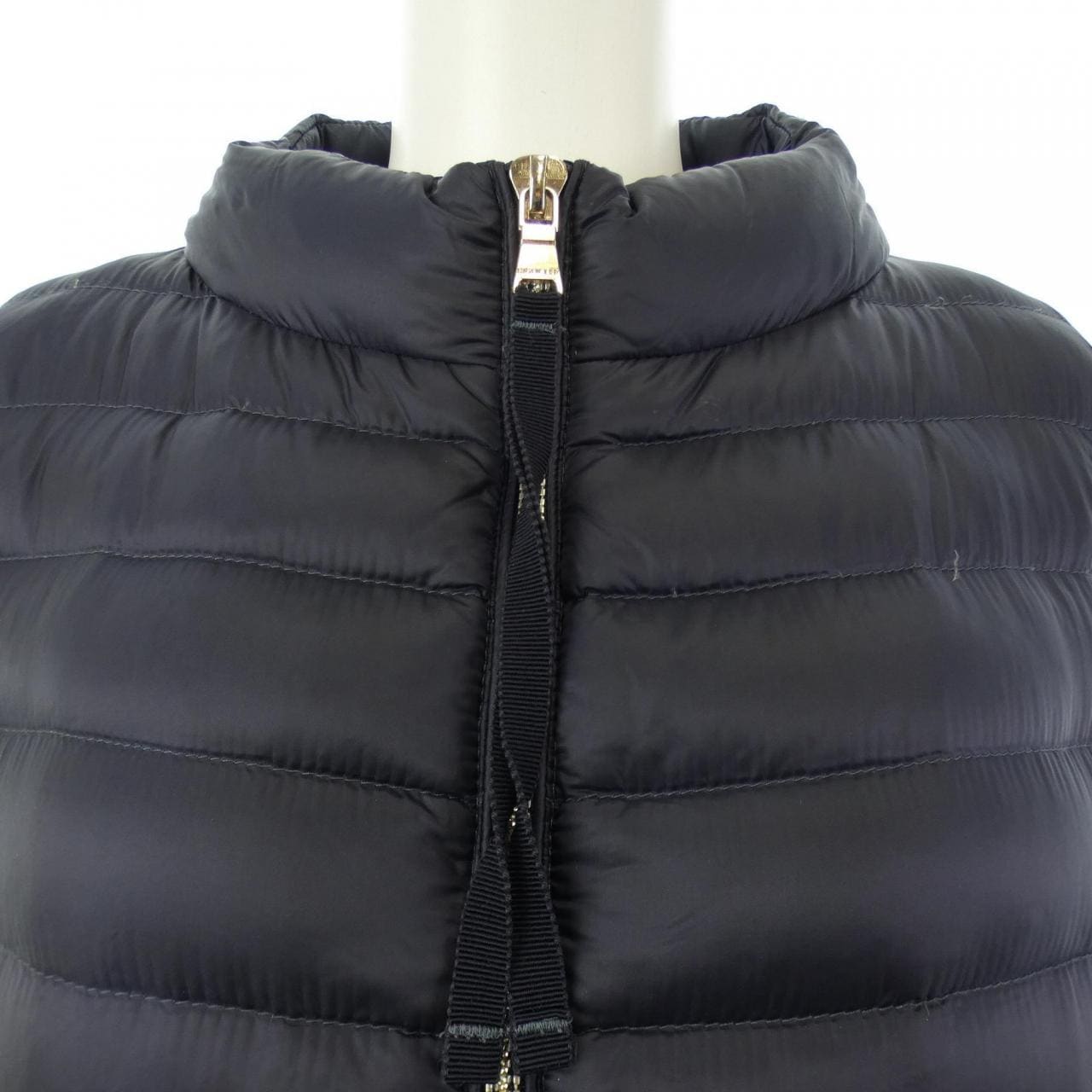 モンクレール MONCLER ダウンジャケット