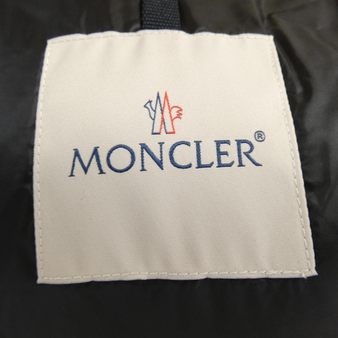 モンクレール MONCLER ダウンジャケット