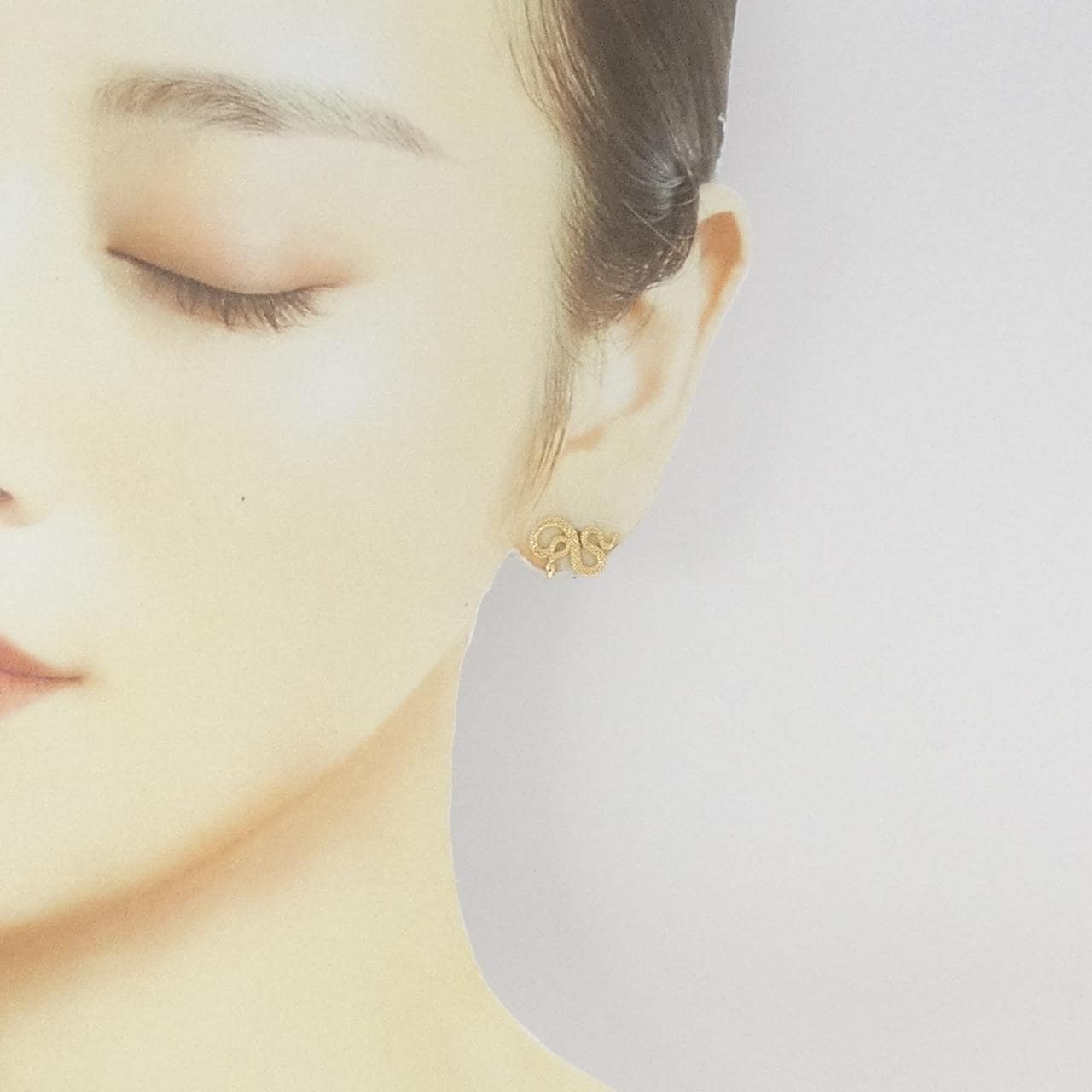 [BRAND NEW] K18YG Snake Earrings