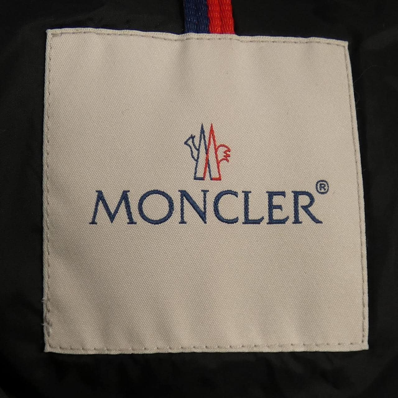 モンクレール MONCLER ダウンジャケット