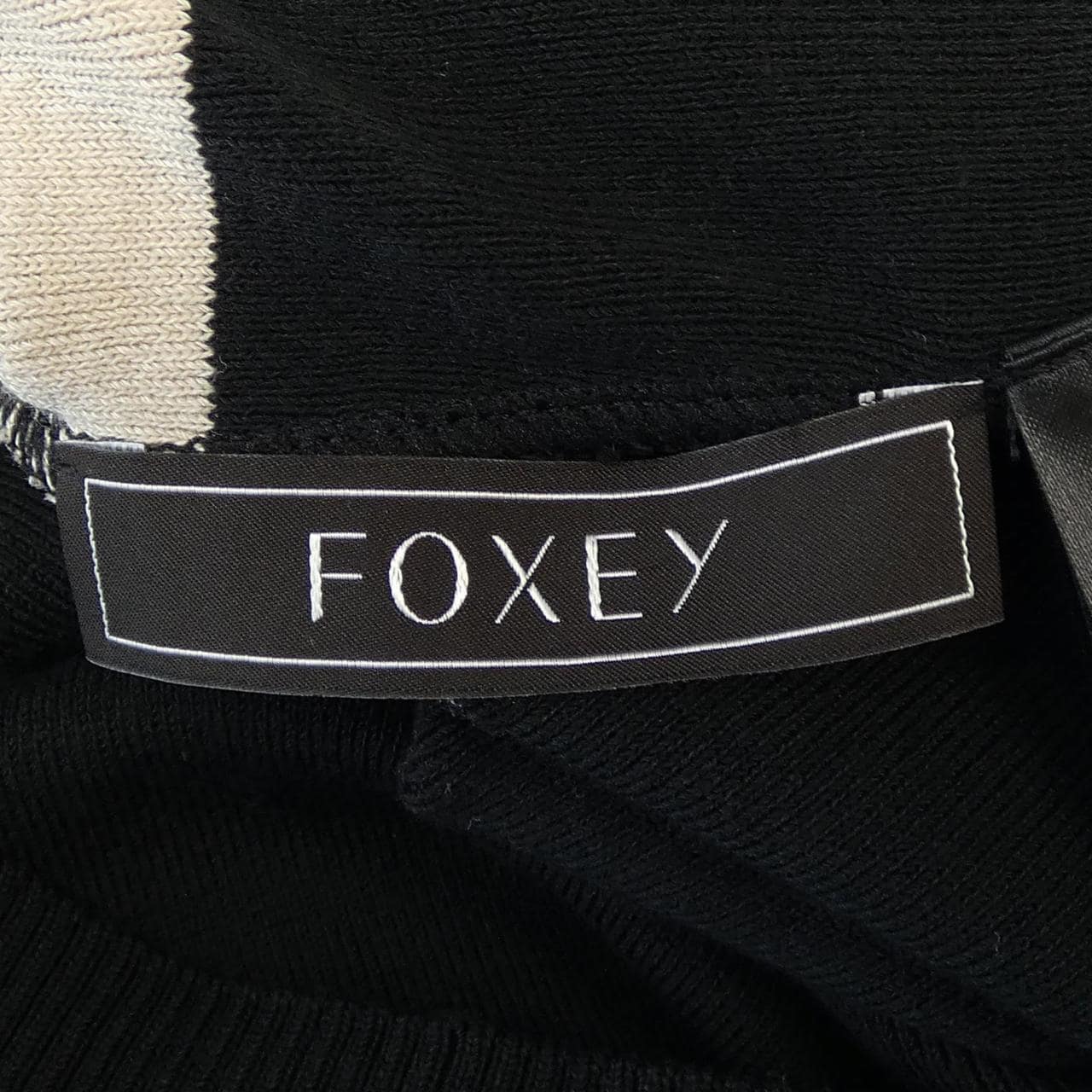 フォクシー FOXEY トップス