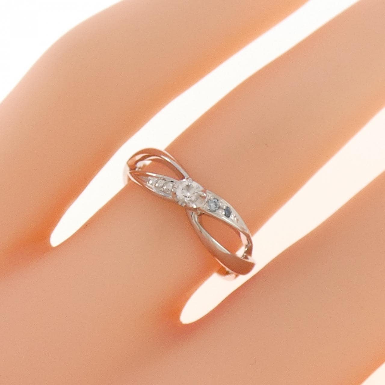 K10WG ダイヤモンド リング 0.06CT