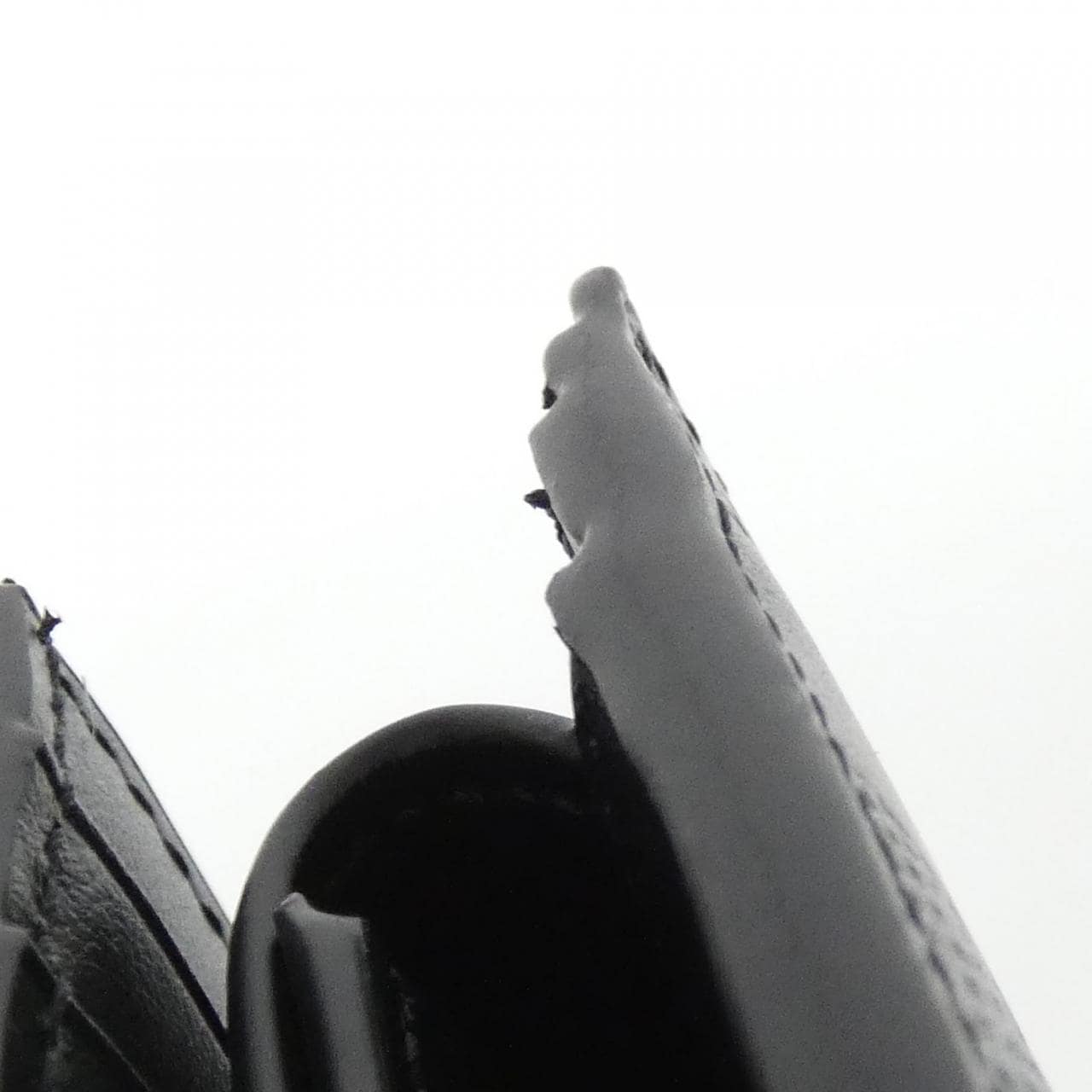 セリーヌ バイ フォールド ウォレット 10C873FQB 財布