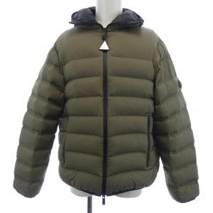 モンクレール MONCLER ダウンジャケット