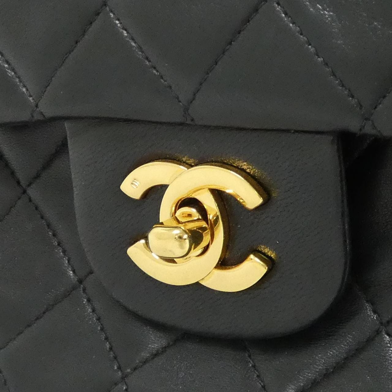 【ヴィンテージ】シャネル 1112 ショルダーバッグ